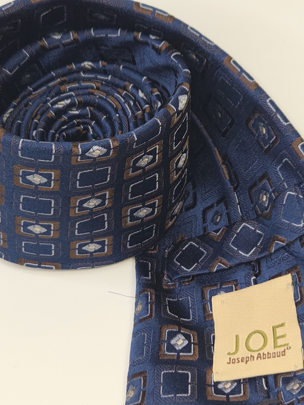 Joseph Abboud Mens Vintage Navy Blue Geometric Silk Tie W/ Brown Accents 3.5x58
